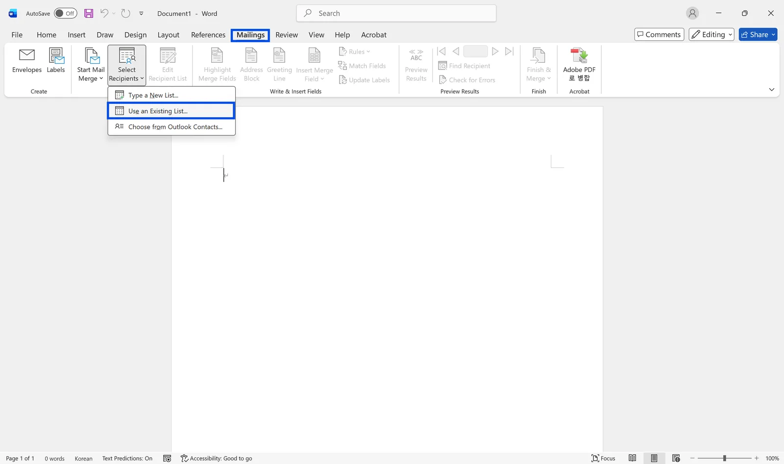 워드 Mailings 탭에서 Select Recipients → Use an Existing List를 선택해 엑셀 파일을 연결하는 화면